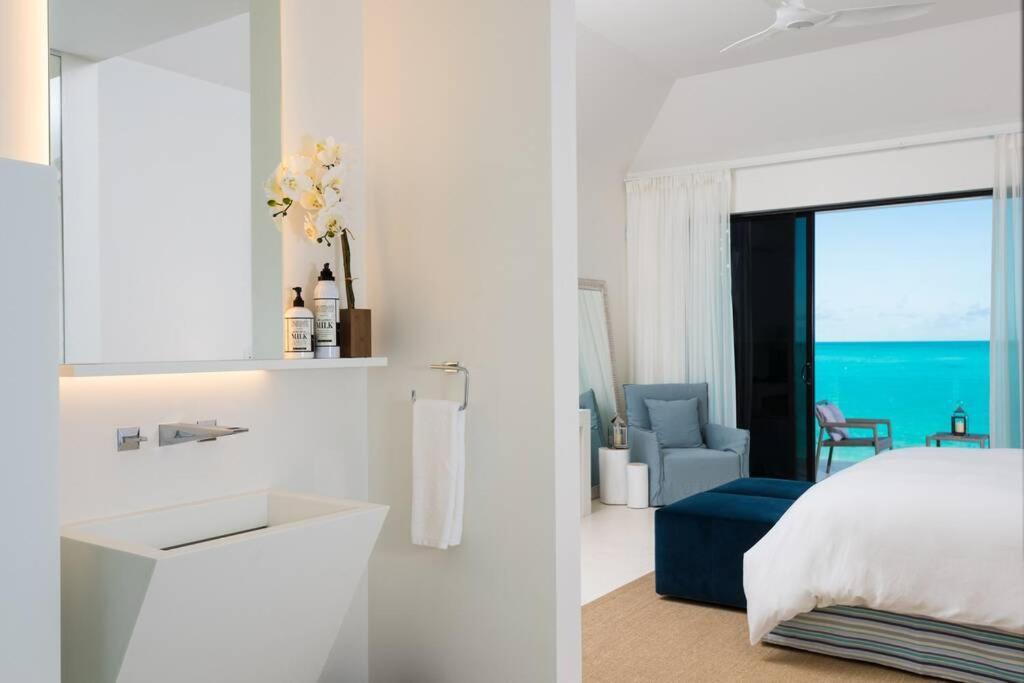 Triton Luxury Villa Providenciales Eksteriør billede