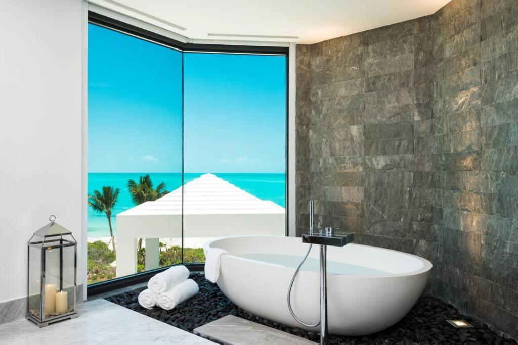 Triton Luxury Villa Providenciales Eksteriør billede