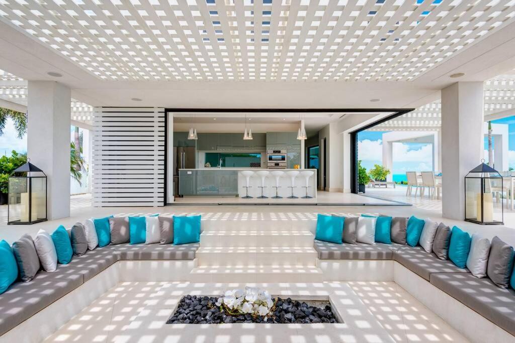 Triton Luxury Villa Providenciales Eksteriør billede