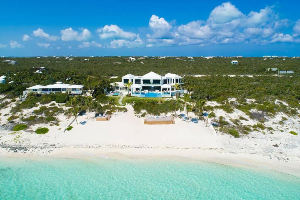 Triton Luxury Villa Providenciales Eksteriør billede
